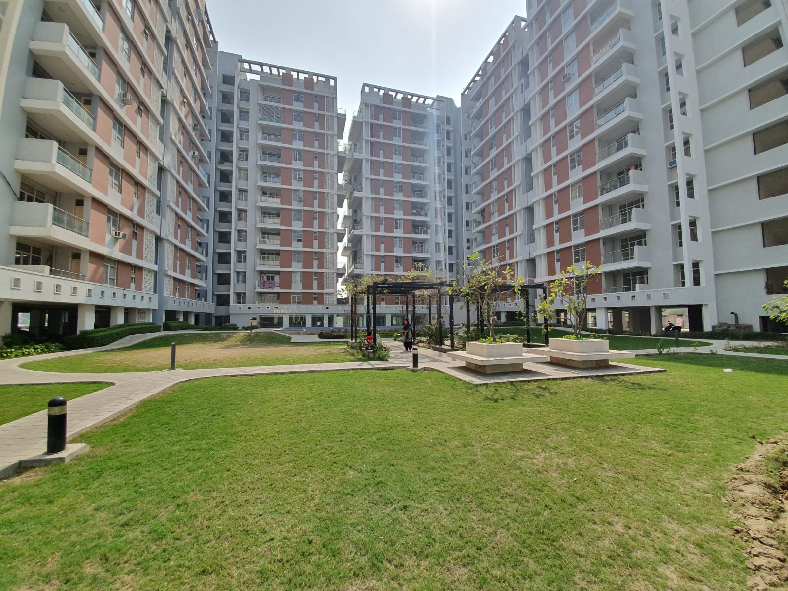 2BHK Furnished Apartment at RG Euphoria, Vrindavan Yojna, Lucknow